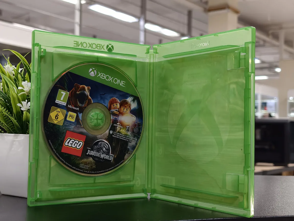 Мир юрского периода (XBOX One) - фото 2