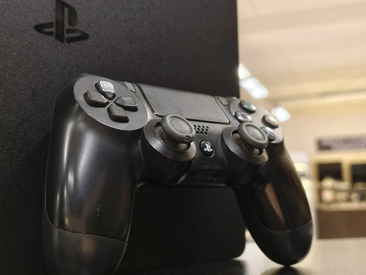 Sony PlayStation 4 Slim 500 ГБ - фото 3