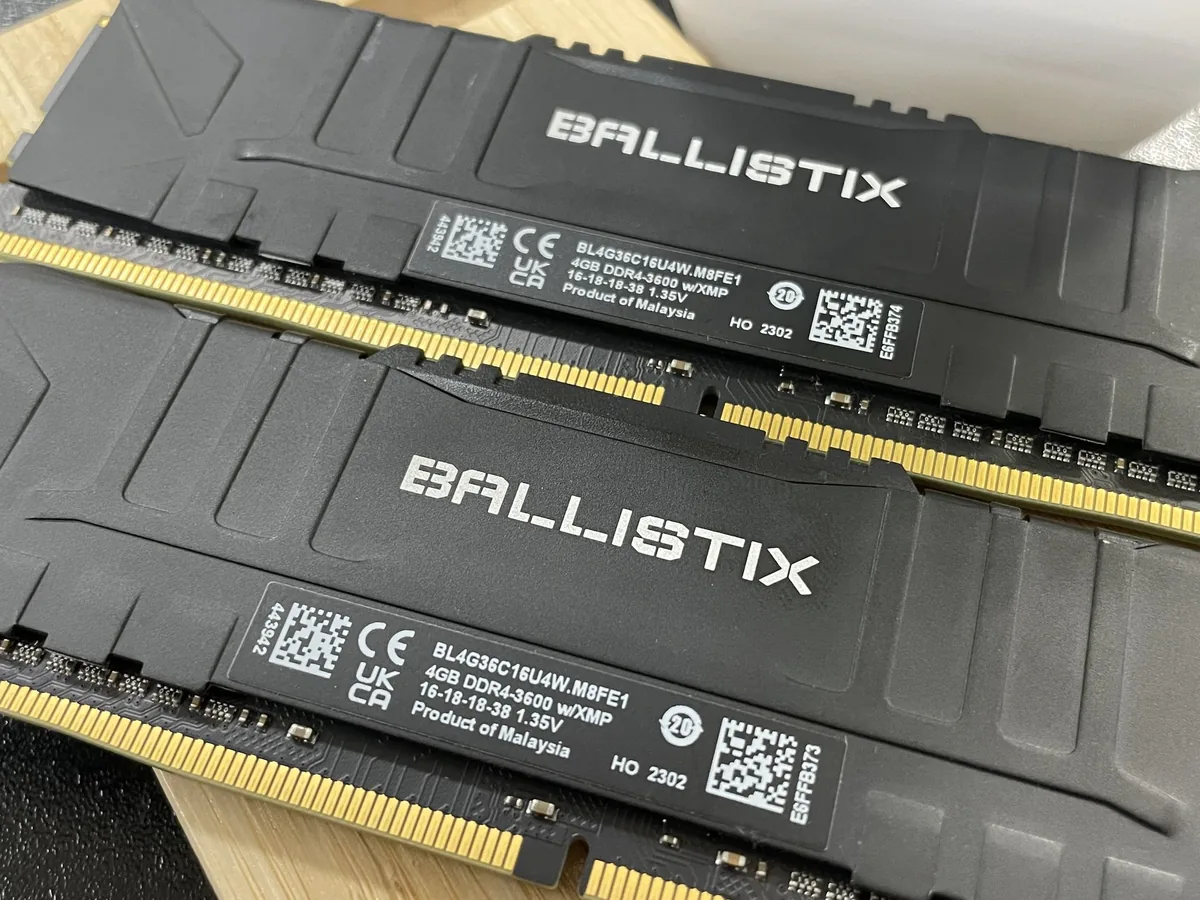 Crucial Ballistix 8 Гб (2 х 4 Гб) DDR4 / 3600 МГц - фото 3
