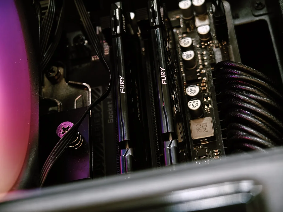 Игровой компьютер R5 7500F / 16 Гб DDR5 / 5060 Ti 8 Гб - фото 3