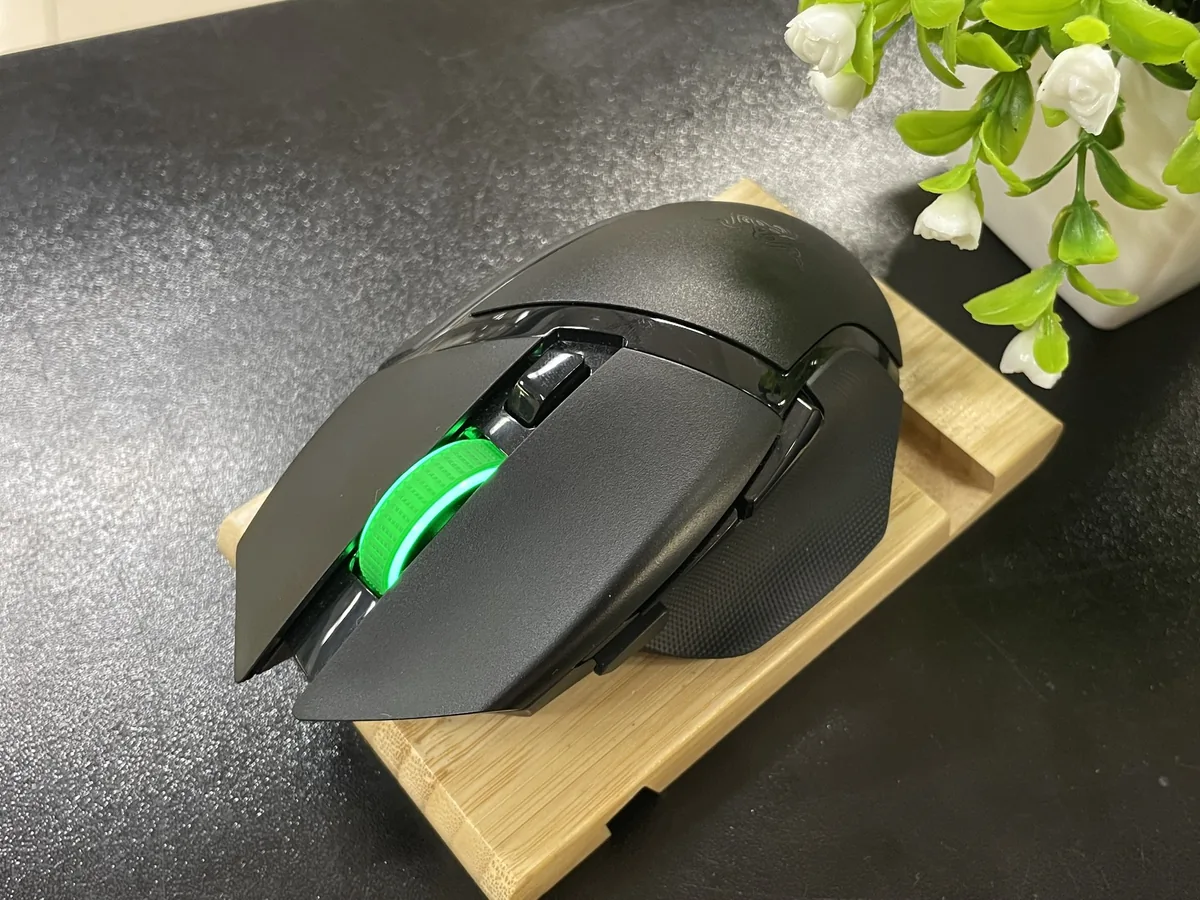 Мышь беспроводная Razer Basilisk V3 X Hyperspeed - фото 2