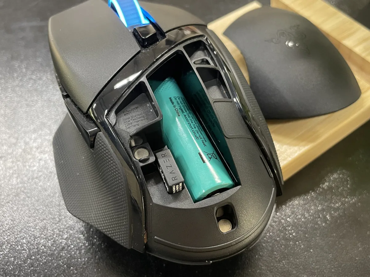 Мышь беспроводная Razer Basilisk V3 X Hyperspeed - фото 3