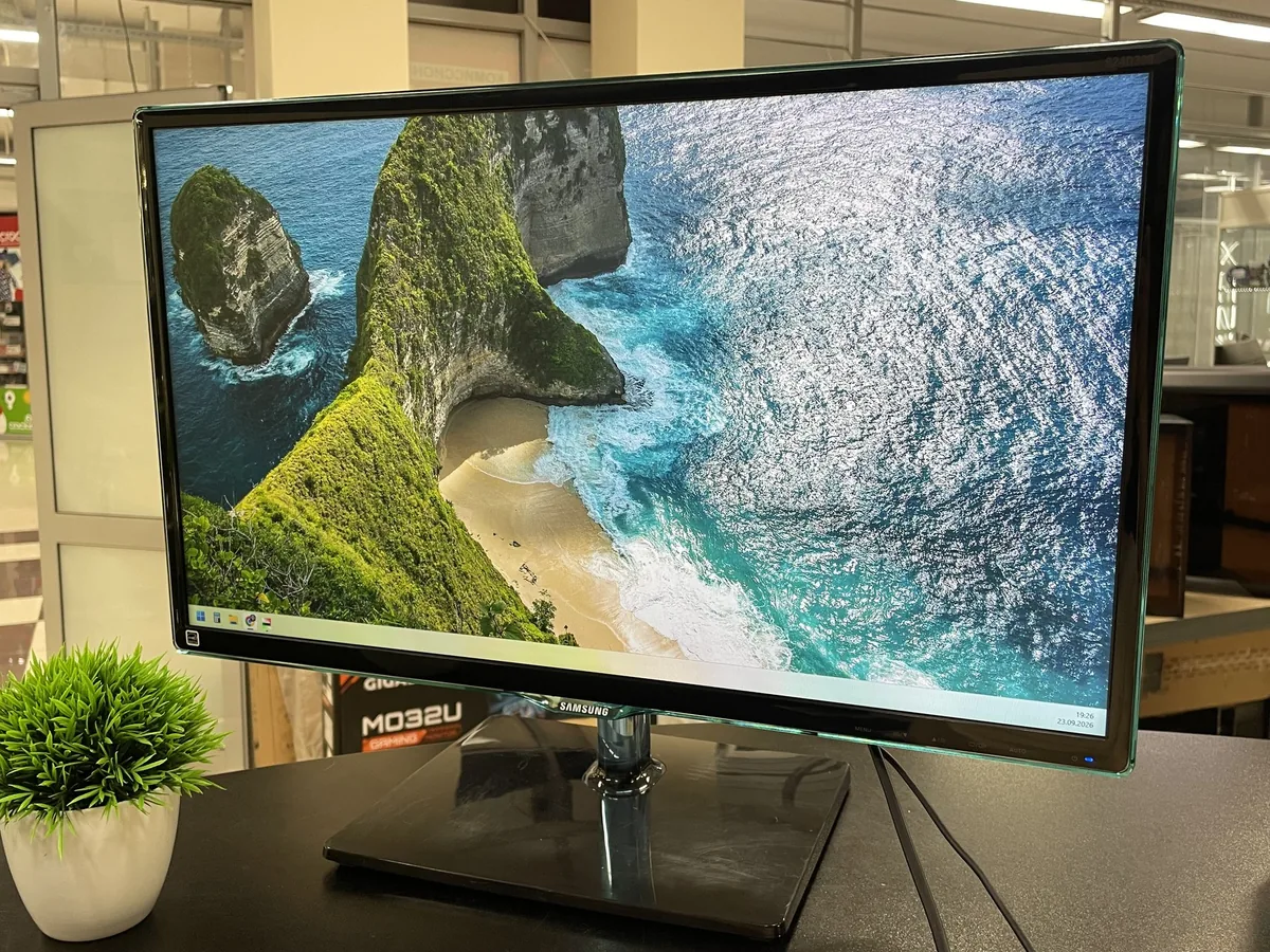 23.6" Монитор Samsung S24D390HL - фото 1
