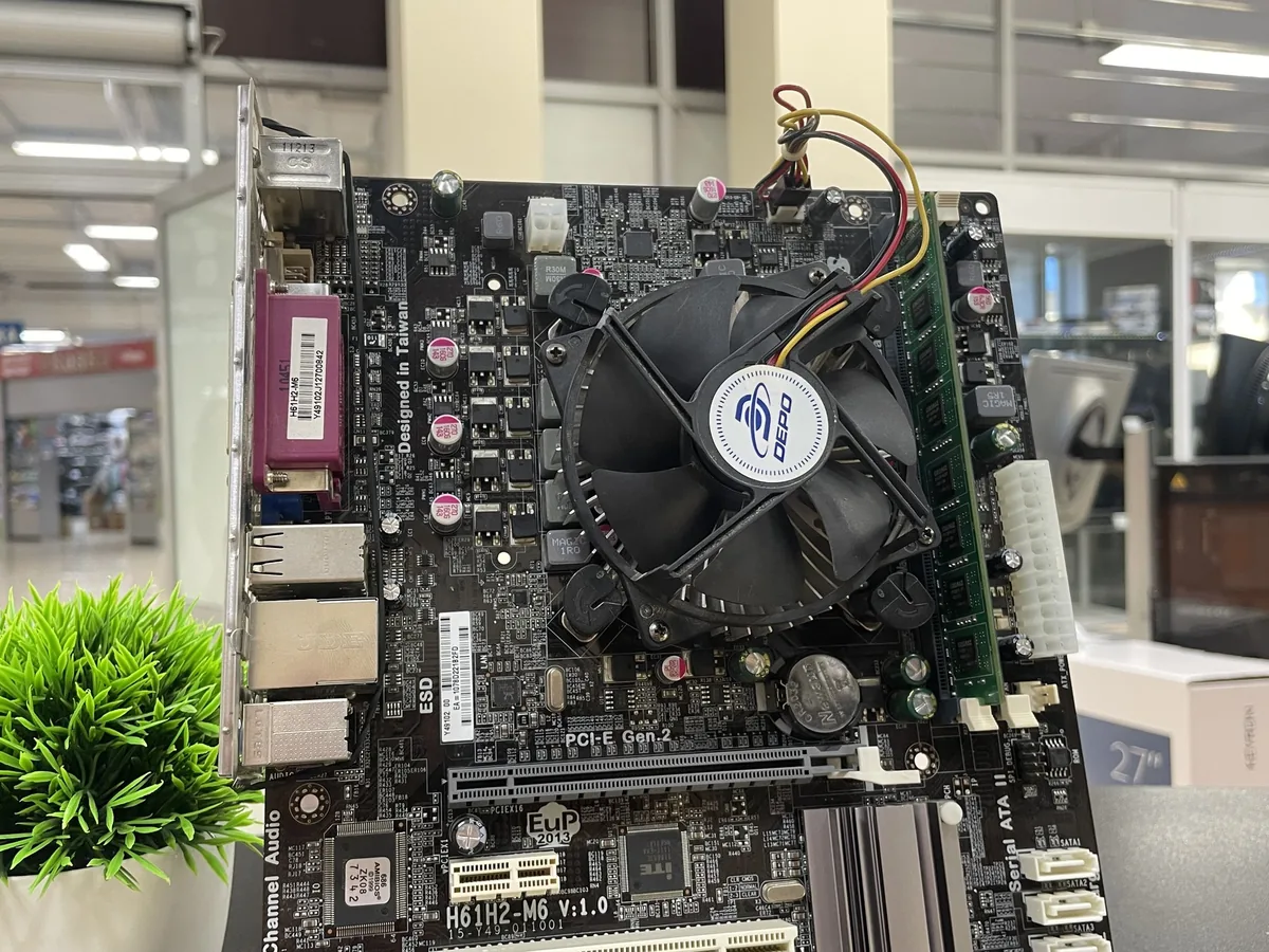 Готовый комплект (LGA1155) G440 / H61 / 4 ГБ - фото 2