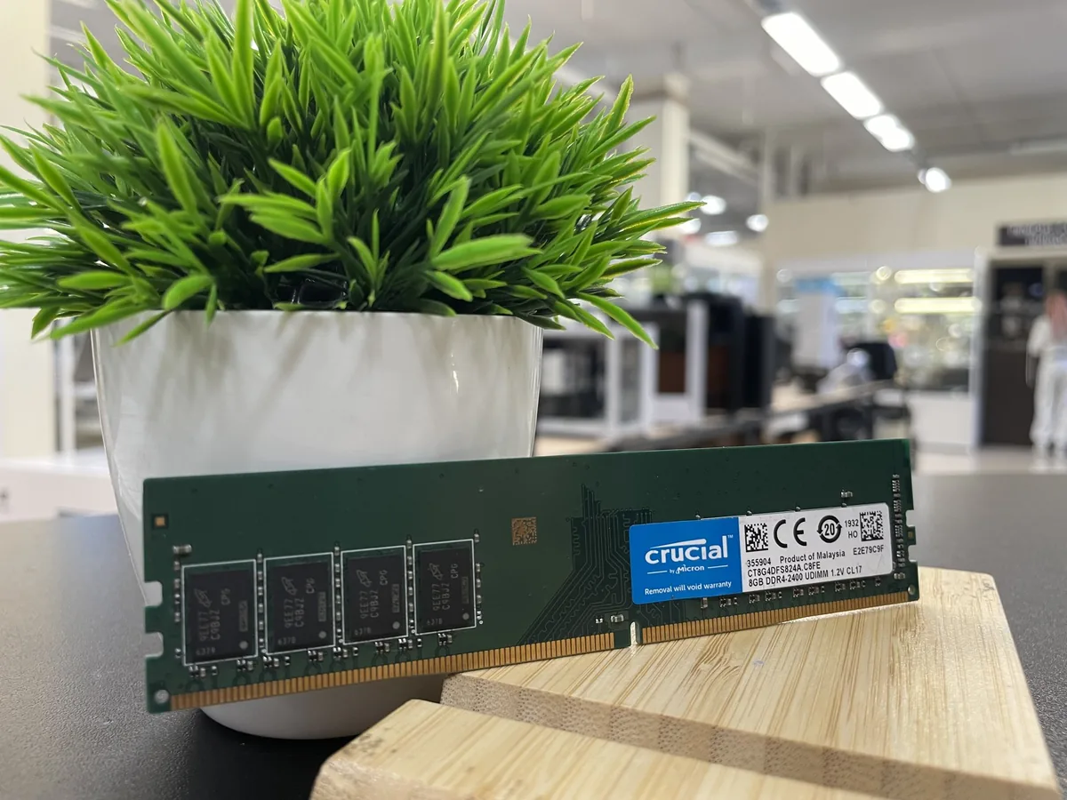 Crucial 8 ГБ DDR4, 2400 МГц - фото 1