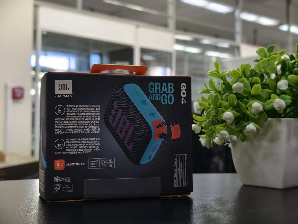 Портативная колонка JBL GO 4 - фото 2