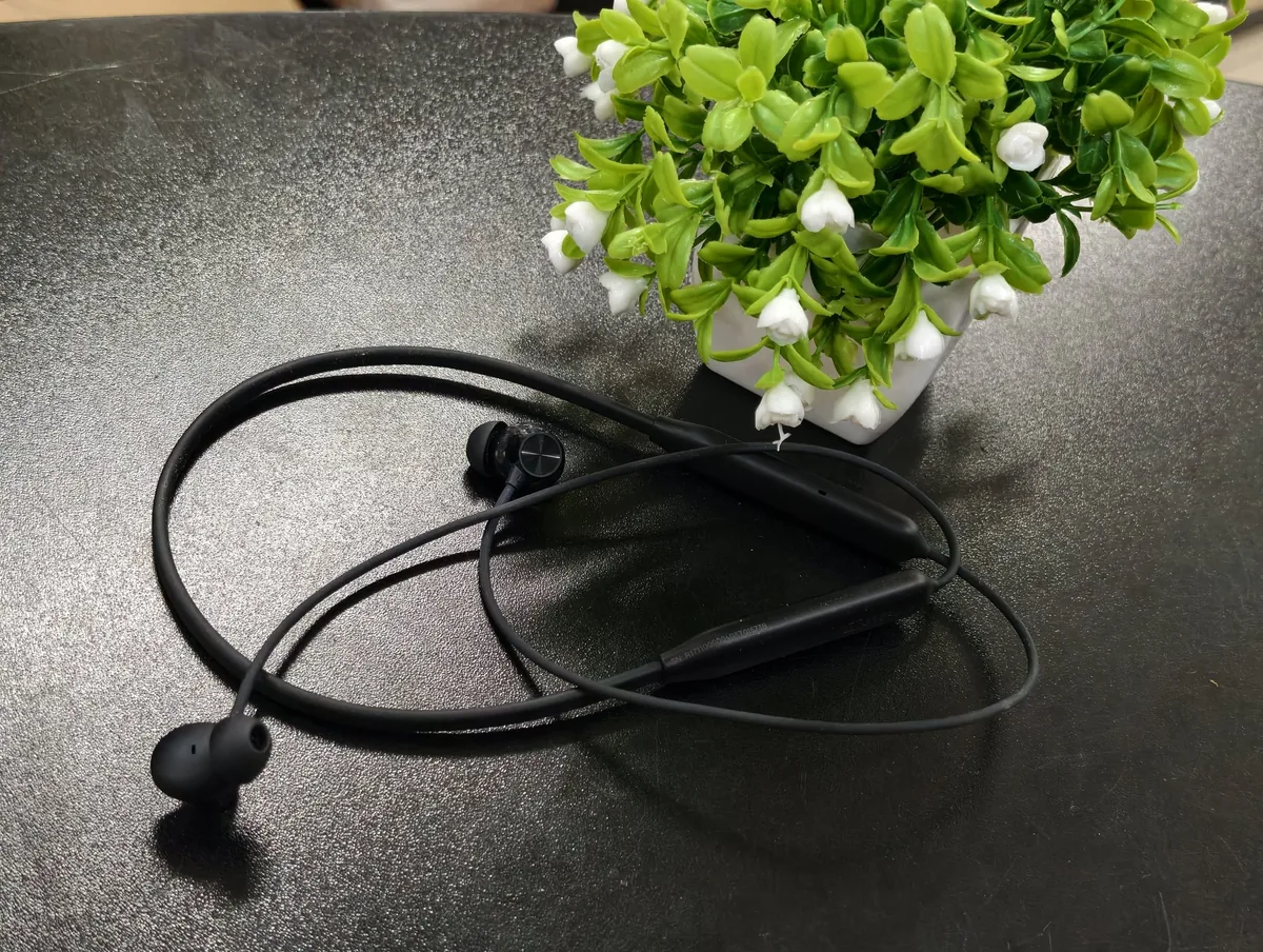 Беспроводные наушники OnePlus Bullets Wireless Z3 - фото 1