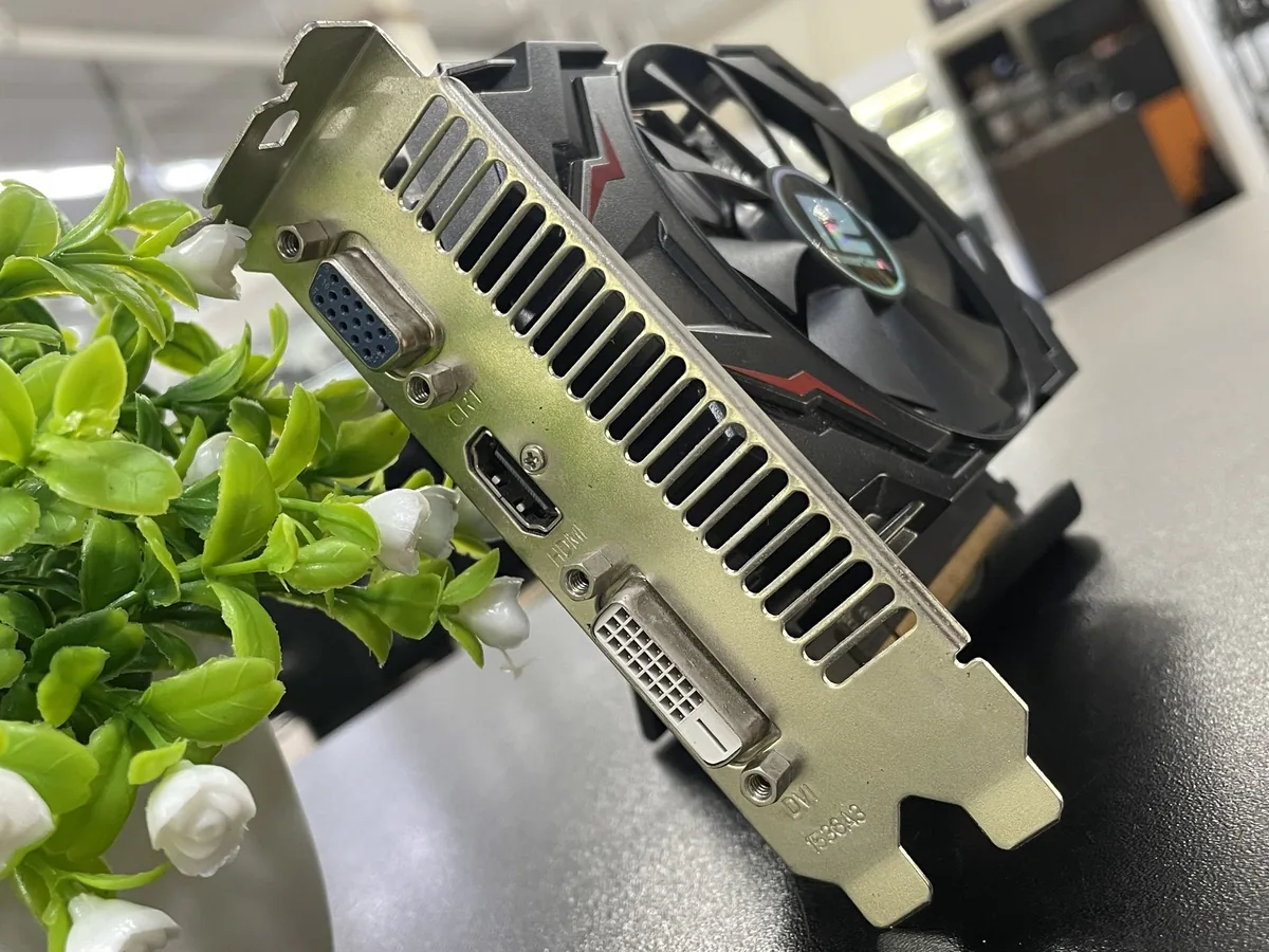 Powercolor AMD Radeon R7 350 2 ГБ - фото 3