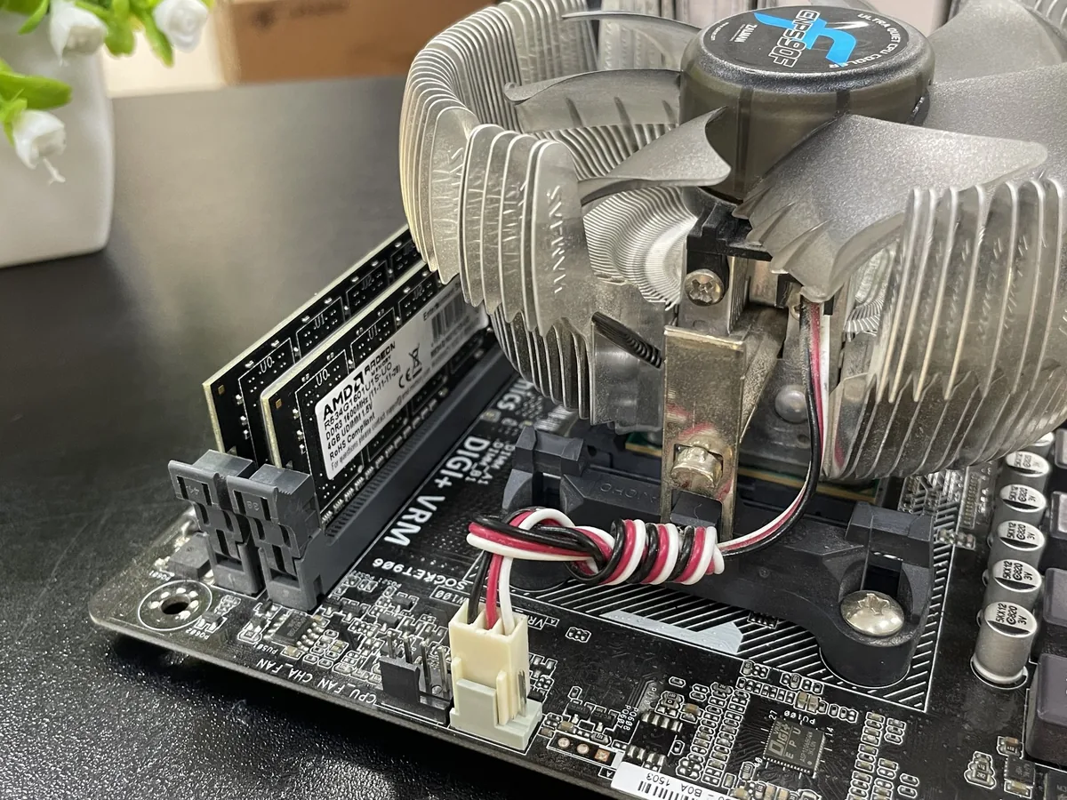 Готовый комплект (FM2+) ASUS A68HM-K / Athlon X4 840 / 8 ГБ - фото 3