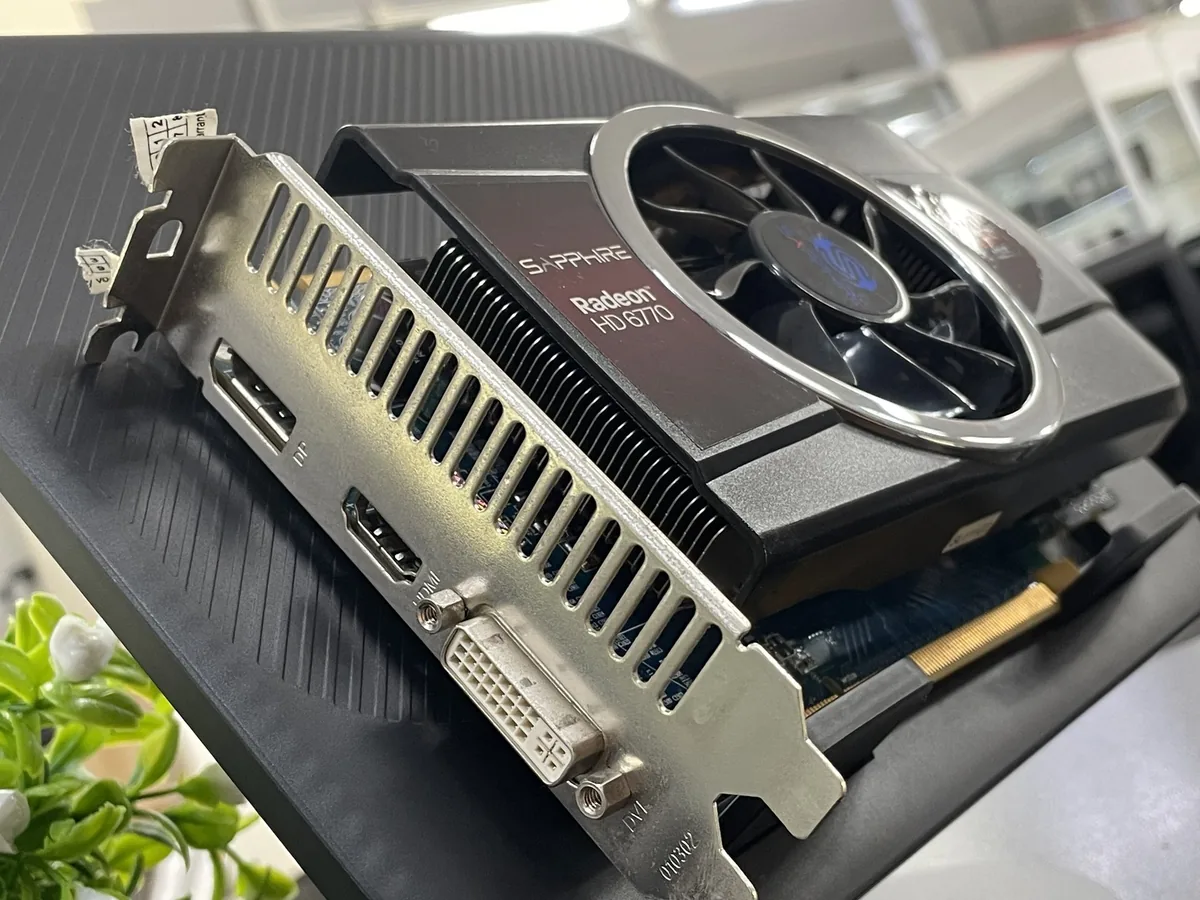 Sapphire HD 6770 1GB GDDR5 - фото 2
