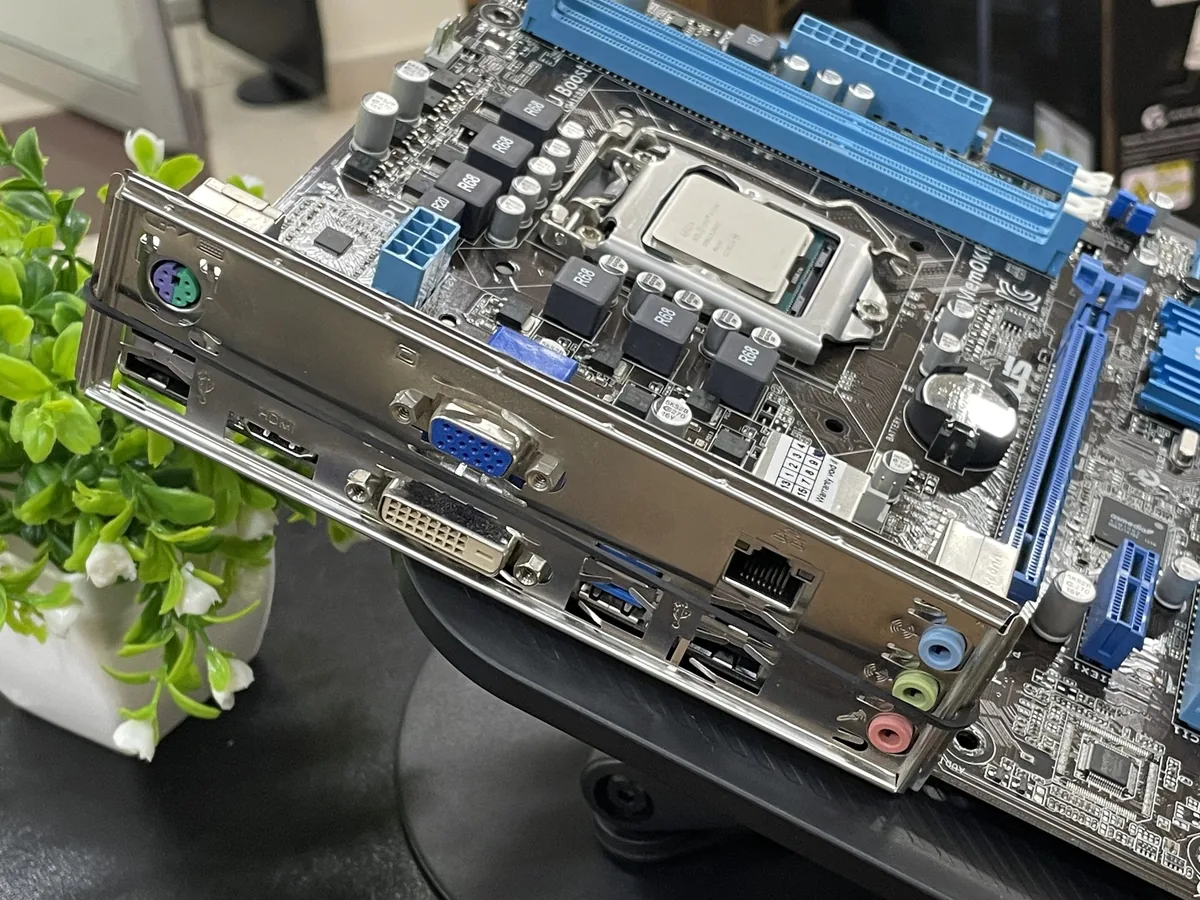 ASUS P8H77-M LE (LGA1155) + i3-3220 - фото 2