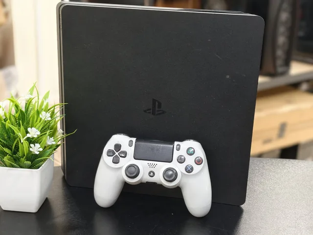 Playstation 4 Slim 500 ГБ - б/у техника в Нижнекамске