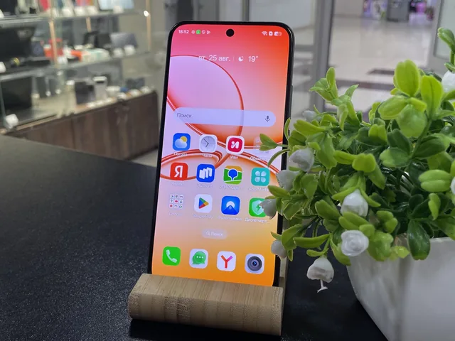 realme 15T 256 ГБ - б/у техника в Нижнекамске