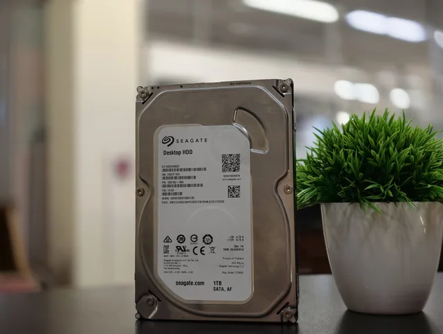 3,5" Жесткий диск Seagate 1 Тб [ST1000DM003] - б/у техника в Нижнекамске