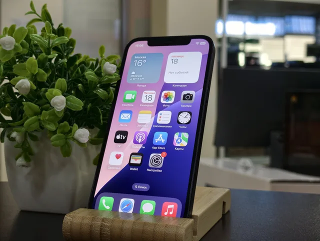 iPhone 12 64 ГБ - б/у техника в Нижнекамске