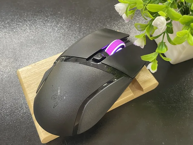 Мышь беспроводная Razer Basilisk V3 X Hyperspeed - б/у техника в Нижнекамске