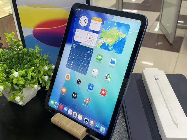 11″ Планшет Apple iPad (11th Gen) Wi-Fi 128 ГБ + Pencil - товар в Нижнекамске